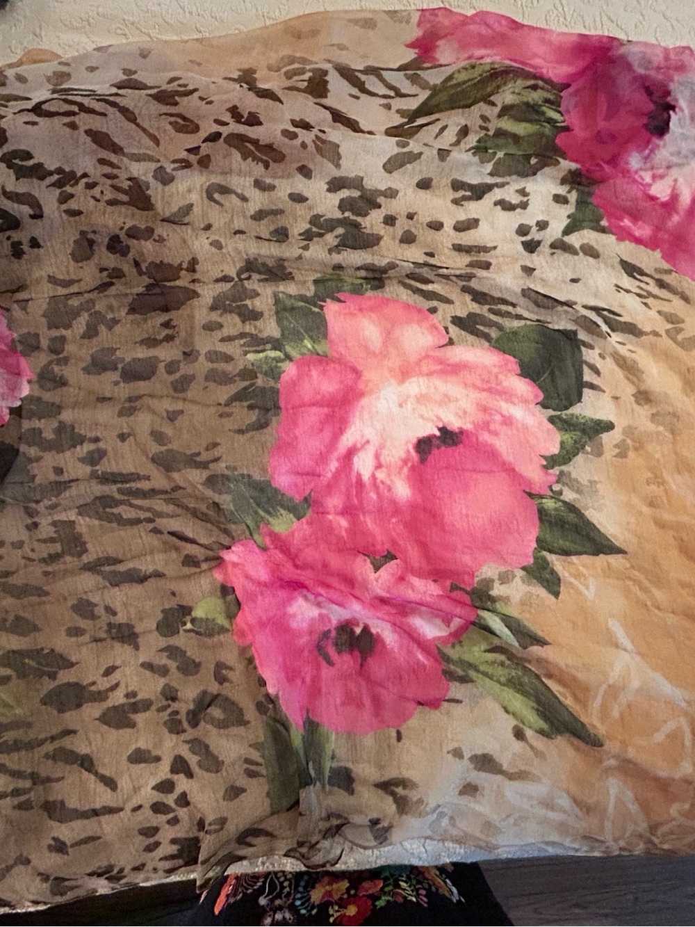 Gorgeous large scarf